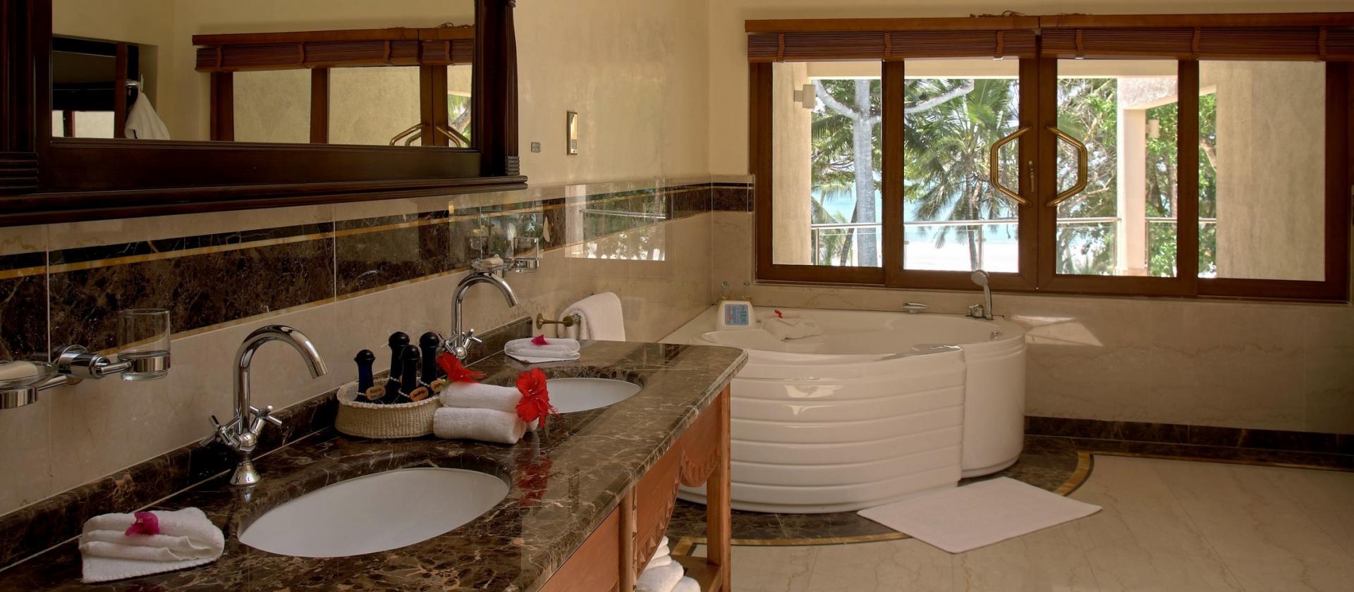 Almanara Diani Beach Resort