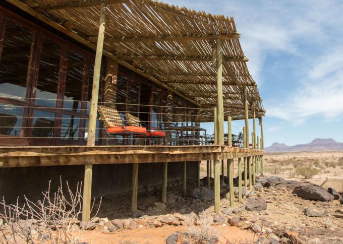Doro Nawas Camp