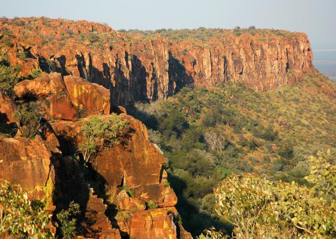 Piesze wycieczki u podnóża płaskowyżu Waterberg