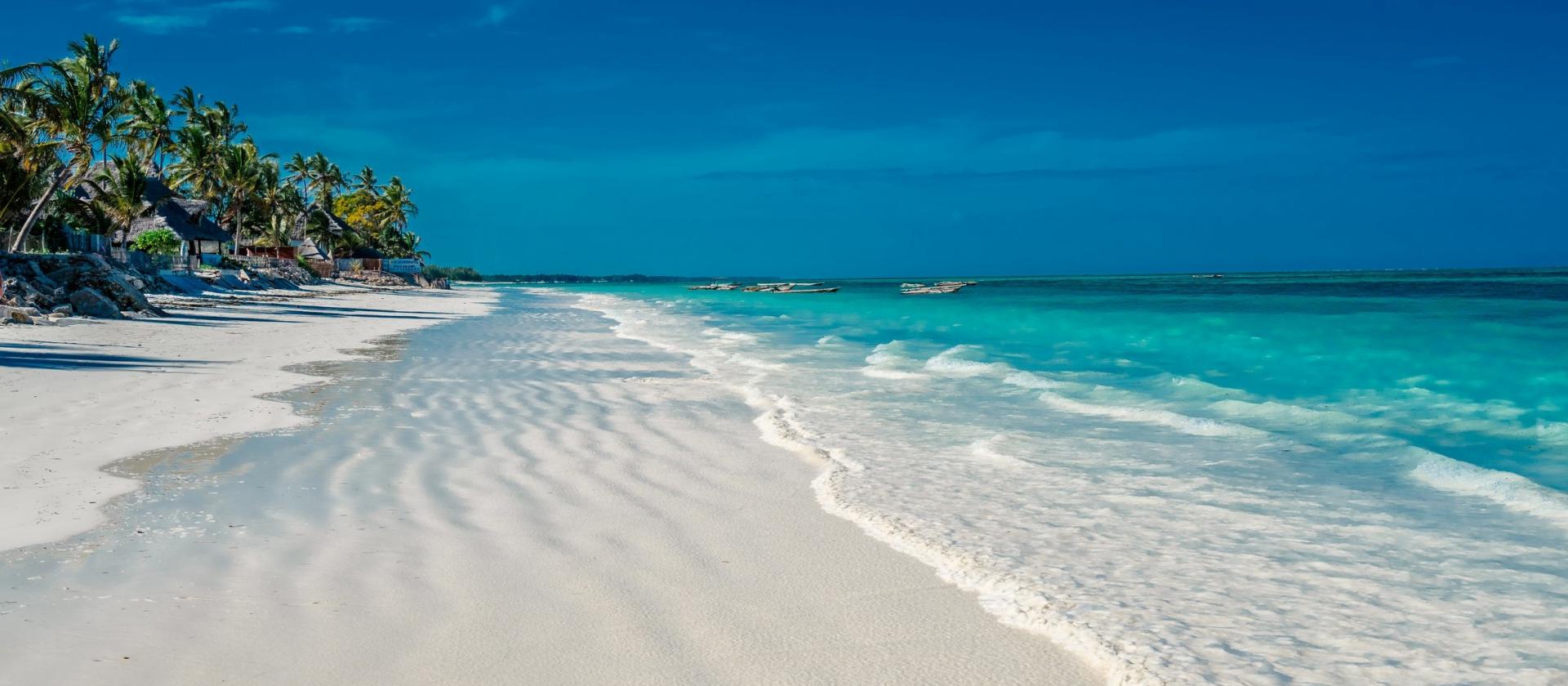 Jedna z rajskich plaż na Zanzibarze