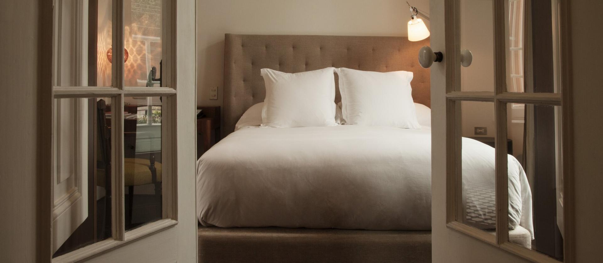 Hotel B