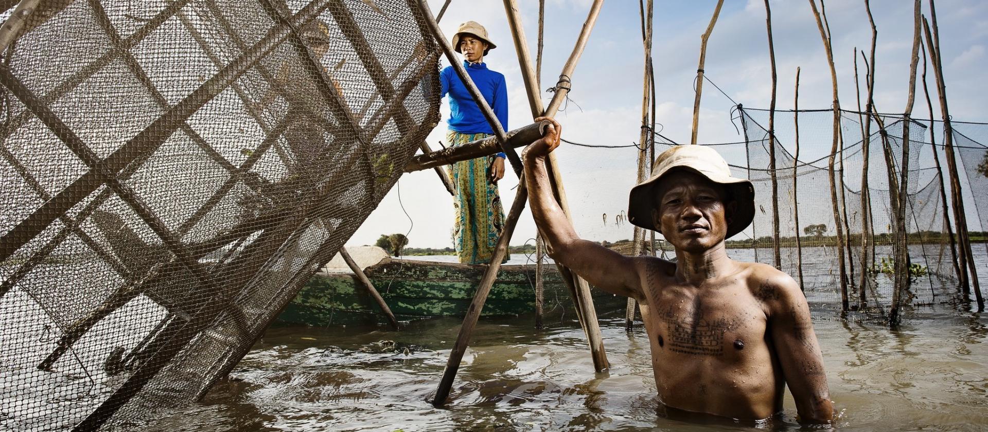 Rybacy znad Jeziora Tonle Sap