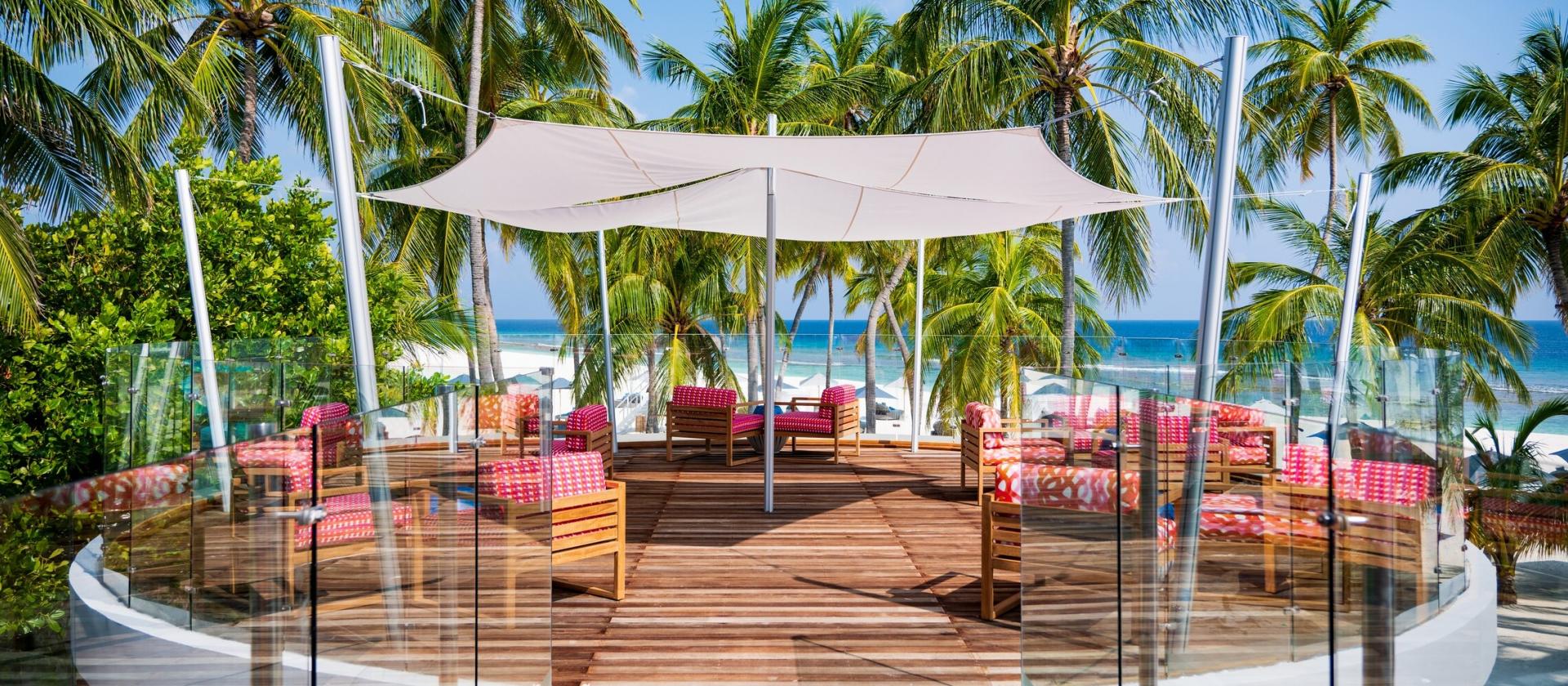 Pool Bar