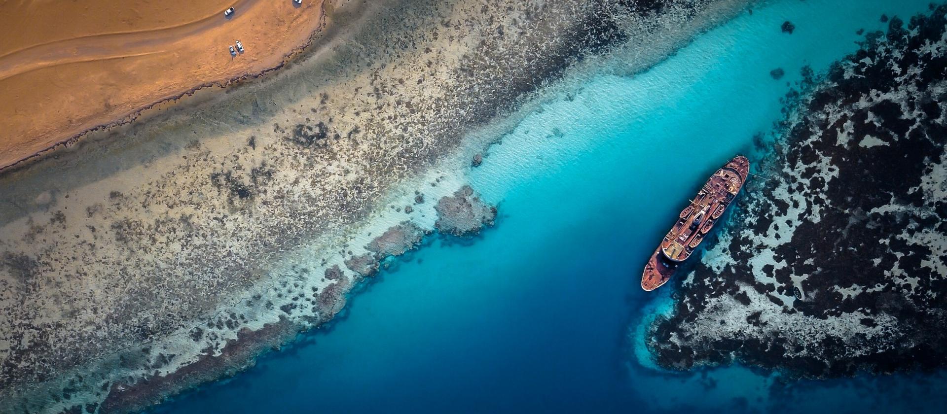 Shuaibah Beach i wrak statku Al Fahad 