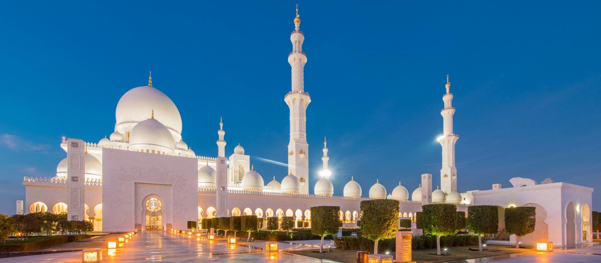 Wypoczynek na pustyni i przy plaży w Abu Dhabi 