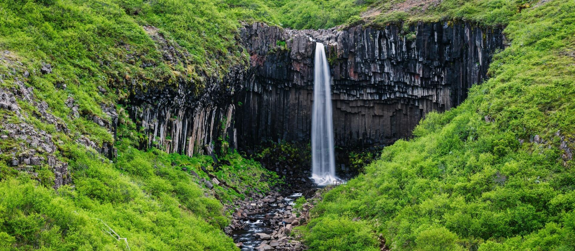 Wodospad Svartifoss