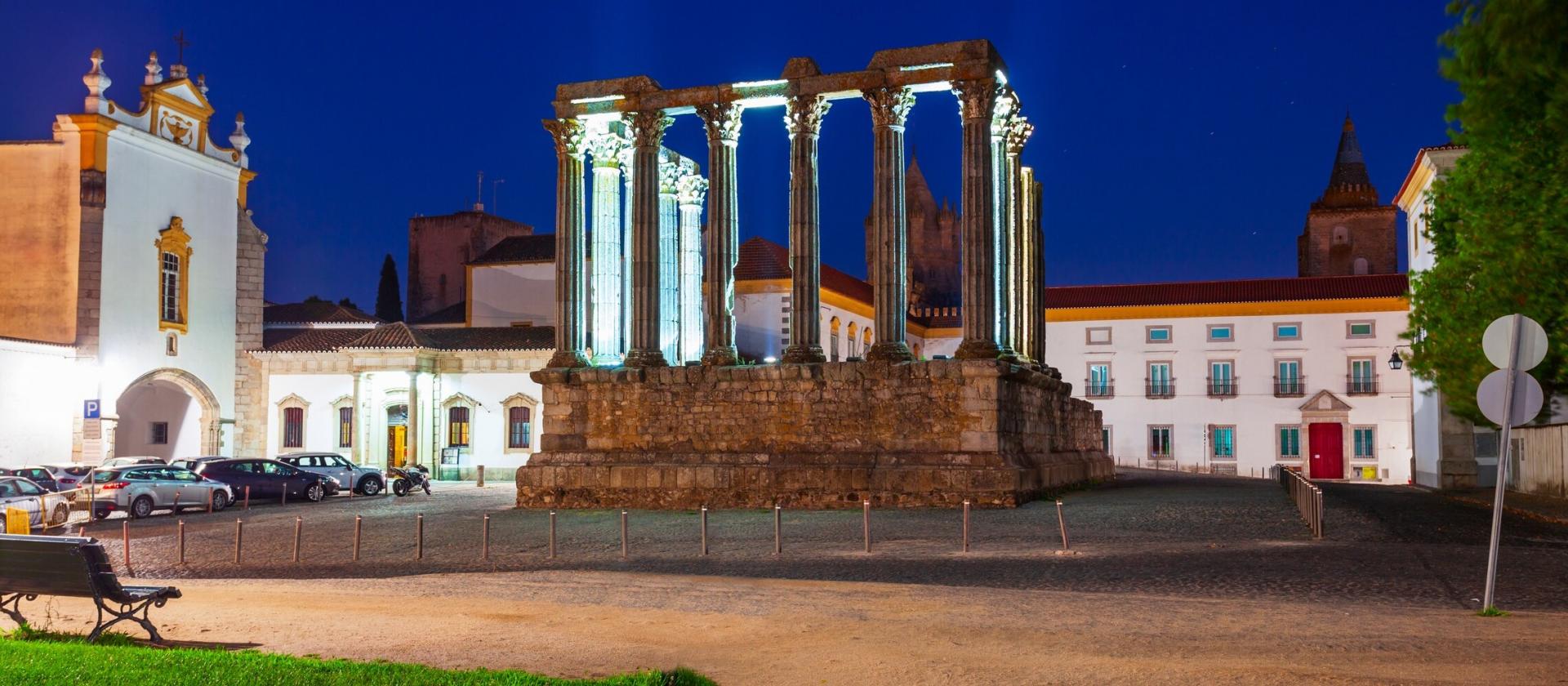 Evora