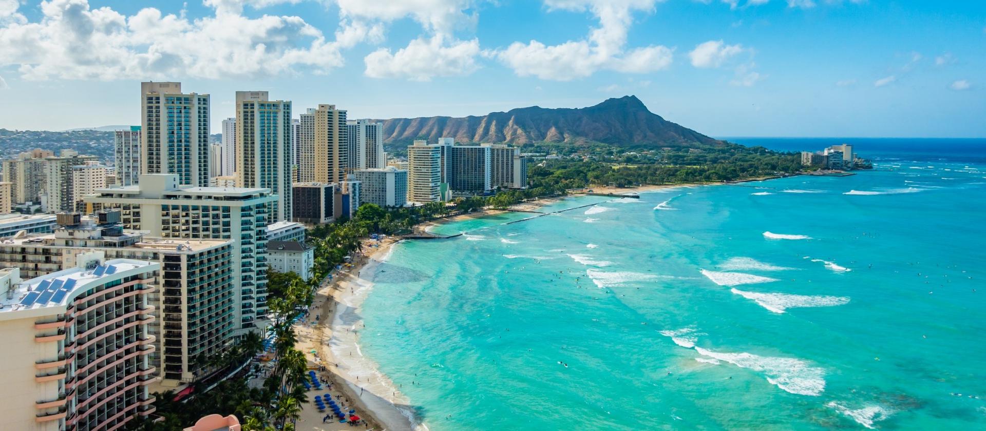 Widok na Honolulu i plażę Waikiki, Oahu