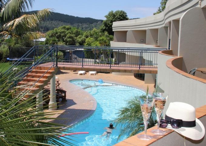 Breakers Motel 