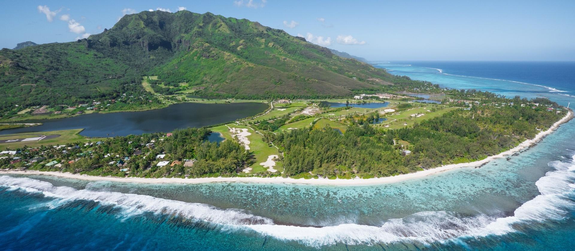 Gra w golfa na wyspie Moorea