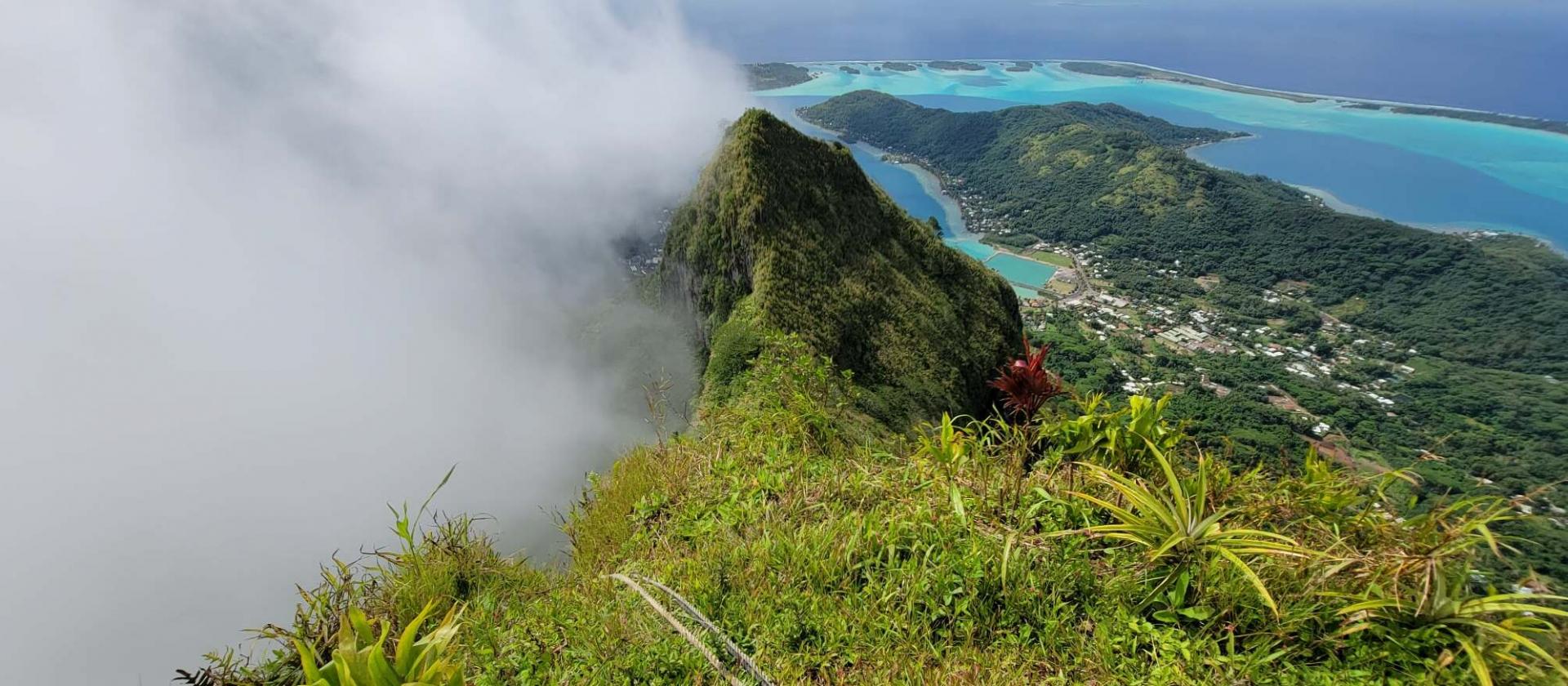 Hiking na szczyt Hue na wyspie Bora Bora