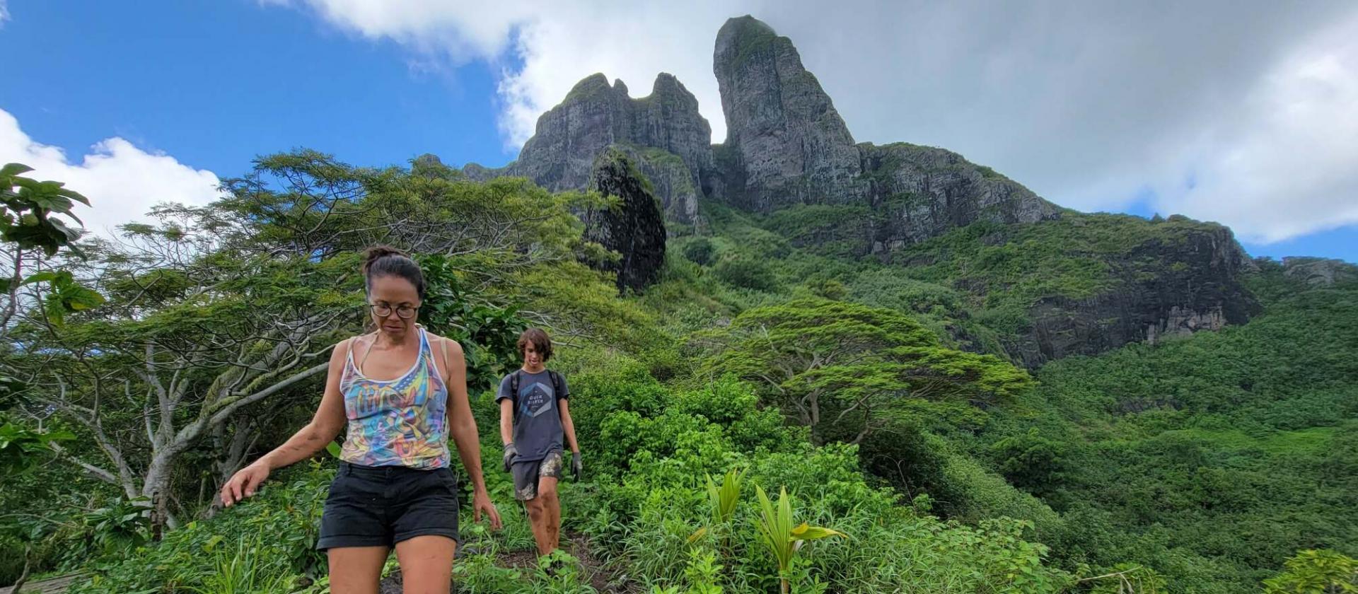 Hiking na szczyt Hue na wyspie Bora Bora
