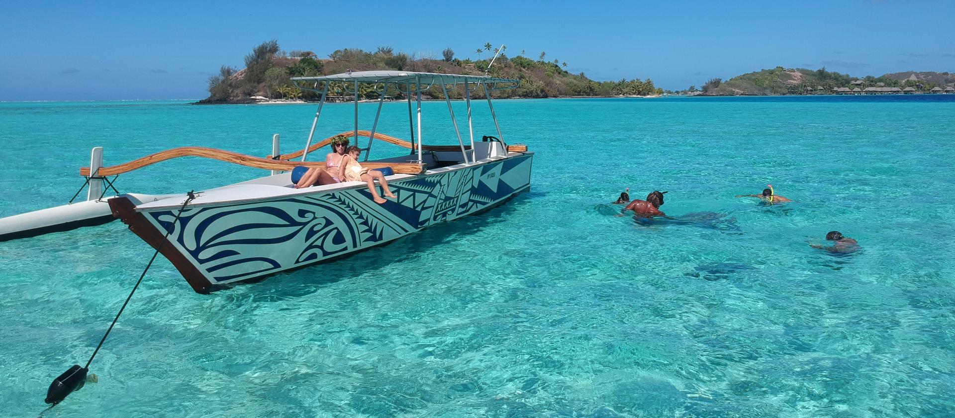 Pływanie z płaszczkami i rekinami na Moorea i Bora Bora