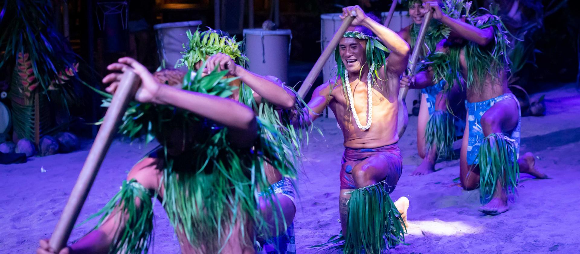 Wizyta w wiosce polinezyjskiej Tiki Village